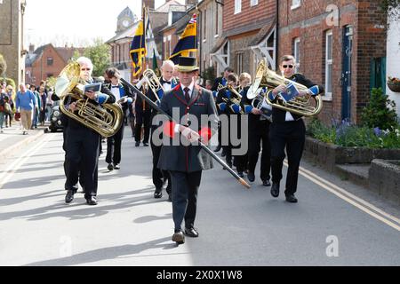 Hungerford, Royaume-Uni. 14 avril 2024. The Bellman dirige la Parade des constables suivie par le Hungerford Town Band Credit : Red Water images/Alamy Live News Banque D'Images