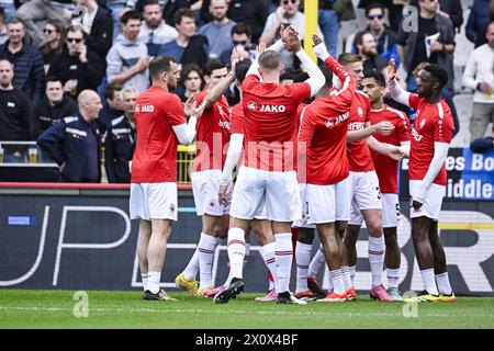 Vincent Janssen d'Anvers et Toby Alderweireld d'Anvers photographiés avant un match de football entre le Club Brugge KV et le Royal Antwerp FC, dimanche 14 avril 2024 à Bruges, le troisième jour (sur 10) des Play-offs des Champions de la première division du championnat belge 'Jupiler Pro League' 2023-2024. BELGA PHOTO TOM GOYVAERTS Banque D'Images