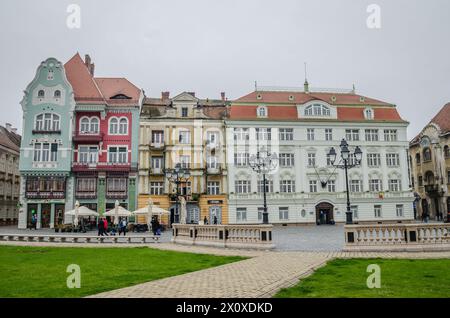 Timisoara, Roumanie - 29 octobre 2016 : Panorama de la place de l'unification à Timisoara. Banque D'Images