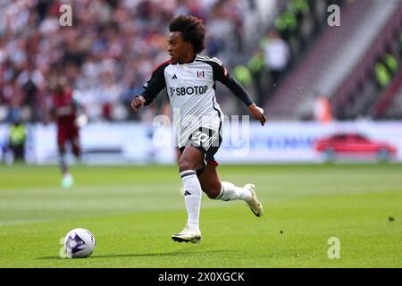 London Stadium, Londres, Royaume-Uni. 14 avril 2024. Premier League Football, West Ham United versus Fulham ; Willian of Fulham Credit : action plus Sports/Alamy Live News Banque D'Images