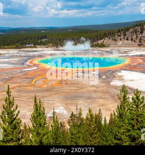 Grand Prismatic Spring, parc national de Yellowstone, Wyoming, États-Unis. Banque D'Images