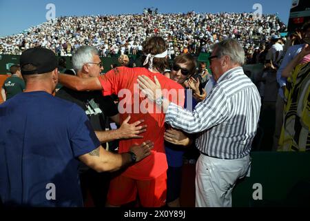 Roquebrune Cap Martin, France. 14 avril 2024. © PHOTOPQR/NICE MATIN/Jean François Ottonello ; Roquebrune-Cap-Martin ; 14/04/2024 ; finale Rolex Monte-Carlo Masters - Stefanos Tsitsipas avec son entourage finale le huitième jour du Rolex Monte-Carlo Masters au Monte-Carlo Country Club le 14 avril 2024 à Monte-Carlo, Monaco crédit : MAXPPP/Alamy Live News Banque D'Images