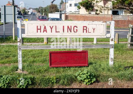 Panneau Hayling Railway sur la ligne de chemin de fer léger Banque D'Images