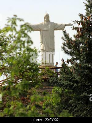 La plus haute statue tchèque de Jésus-Christ inspirée par la statue du Christ à Rio de Janeiro à Uzice, République tchèque, le 13 avril 2024. (CTK photo/Milos Rum Banque D'Images