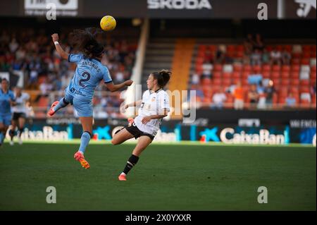 Asun Martinez de Valencia CF femme, Antonia Ronnycleide da Costa Silva de Levante UD femme en action lors de la Liga F saison régulière Round 23 sur AP Banque D'Images