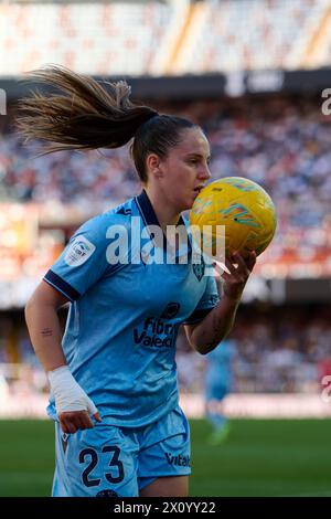 Erika Gonzalez Lombidez de Levante UD femme en action lors de la Liga F saison régulière Round 23 le 14 avril 2024 au stade Mestalla (Valence, Liga Banque D'Images