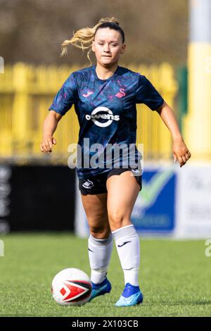 Bridgend, Royaume-Uni. 14 avril 2024. Cardiff City contre Swansea City lors de la finale du Trophée Genero Adrian à Bryntirion Park le 14 avril 2024. Crédit : Lewis Mitchell/Alamy Live News Banque D'Images