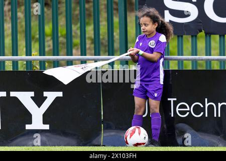 Bridgend, Royaume-Uni. 14 avril 2024. Cardiff City contre Swansea City lors de la finale du Trophée Genero Adrian à Bryntirion Park le 14 avril 2024. Crédit : Lewis Mitchell/Alamy Live News Banque D'Images