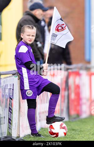 Bridgend, Royaume-Uni. 14 avril 2024. Cardiff City contre Swansea City lors de la finale du Trophée Genero Adrian à Bryntirion Park le 14 avril 2024. Crédit : Lewis Mitchell/Alamy Live News Banque D'Images