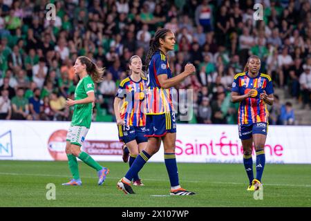 Saint Etienne, France. 14 avril 2024. Wendie Renard (3 Olympique Lyonnais) célèbre après avoir marqué lors du match D1 Arkema entre L'AS Saint-Etienne et l'Olympique Lyonnais au stade Geoffroy Guichard à Saint-Etienne, France. (Pauline FIGUET/SPP) crédit : SPP Sport Press photo. /Alamy Live News Banque D'Images