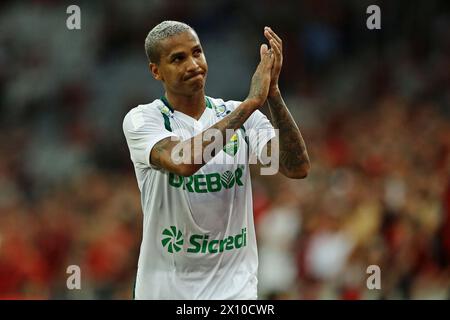 Stade Ligga, Curitiba, Parana, Brésil. 14 avril 2024. Campeonato Brasileiro Football, Athletico versus Cuiaba ; Deyverson of Cuiaba Credit : action plus Sports/Alamy Live News Banque D'Images