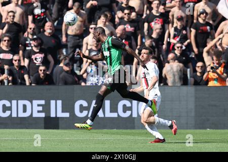 Lors du match italien 'Serie A' entre le Sassuolo 3-3 Milan au stade Mapei le 14 avril 2024 à Reggio Emilia, Italie. Crédit : Maurizio Borsari/AFLO/Alamy Live News Banque D'Images