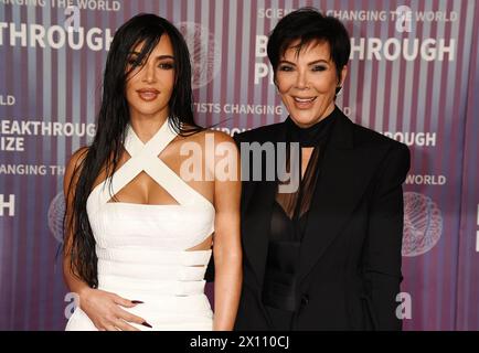 Los Angeles, Californie, États-Unis. 13 avril 2024. (G-d) Kim Kardashian et Kris Jenner assistent à la 10e cérémonie annuelle du prix Breakthrough à l'Academy Museum of Motion Pictures le 13 avril 2024 à Los Angeles, Californie. Crédit : Jeffrey Mayer/Media Punch/Alamy Live News Banque D'Images