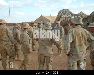 Soldats de la compagnie C, 2e bataillon, 124e régiment d'infanterie, avec l'équipe de combat de la 53e brigade d'infanterie, en Irak avril 2003. Banque D'Images