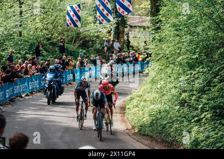 Valkenberg, pays-Bas. 15 avril 2024. Photo par Zac Williams/SWpix.com - 14/04/2024 - cyclisme - Amstel Gold Race 2024 - The Breakaway. Crédit : SWpix/Alamy Live News Banque D'Images