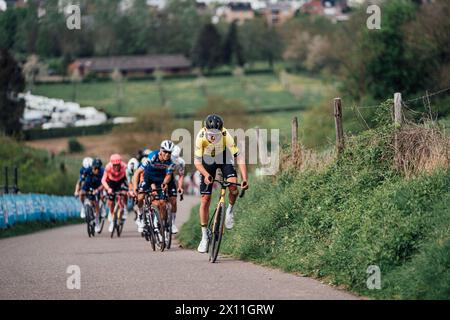 Valkenberg, pays-Bas. 15 avril 2024. Photo par Zac Williams/SWpix.com - 14/04/2024 - cyclisme - Amstel Gold Race 2024 - Teisk Benoot, Visma Lease a Bike. Crédit : SWpix/Alamy Live News Banque D'Images