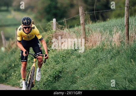 Valkenberg, pays-Bas. 15 avril 2024. Photo par Zac Williams/SWpix.com - 14/04/2024 - cyclisme - Amstel Gold Race 2024 - Teisk Benoot, Visma Lease a Bike. Crédit : SWpix/Alamy Live News Banque D'Images