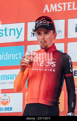 Valkenberg, pays-Bas. 15 avril 2024. Photo par Zac Williams/SWpix.com - 14/04/2024 - cyclisme - Amstel Gold Race 2024 - Thomas Pidcock, Ineos Grenadiers, remporte l'Amstel Gold Race 2024. Crédit : SWpix/Alamy Live News Banque D'Images