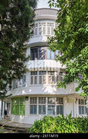 Bâtiment singapourien de style architectural moderne Streamline dans le domaine Tiong Bahru, Singapour Banque D'Images