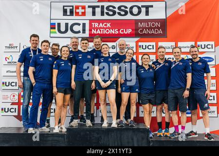 Milton, Canada. 14 avril 2024. Photo par Alex Whitehead/SWpix.com - 14/04/2024 - cyclisme - Coupe des Nations Tissot UCI Track - 3e manche : Milton - Centre national de cyclisme Mattamy, Milton, Ontario, Canada - équipe de cyclisme de Grande-Bretagne crédit du personnel : SWpix/Alamy Live News Banque D'Images