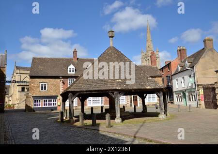 Le Buttercross sur la place du marché à Oakham, Rutland Banque D'Images