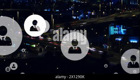 Image de plusieurs icônes de profil au fil du temps de véhicules en mouvement sur un pont en ville Banque D'Images