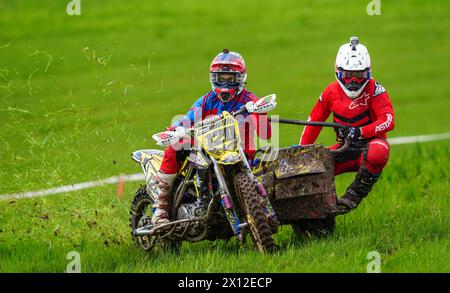 Action du Three Counties Spring Vintage Scramble à Hill End dans le Worcestershire. Date de la photo : dimanche 14 avril 2024. Banque D'Images