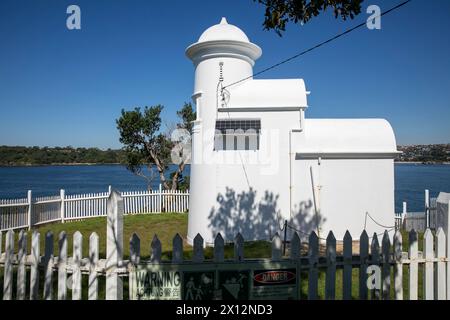 Phare de Grotto point, alias Port Jackson Entrance Front Light, au rocher de Grotto point sur le côté nord du port de Sydney, Nouvelle-Galles du Sud, Australie Banque D'Images