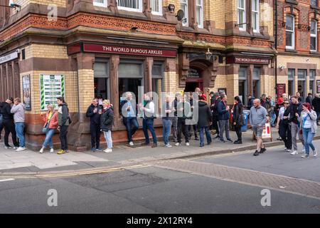 La célèbre maison publique Arkles près du stade Liverpool FC à Anfield, Liverpool Banque D'Images