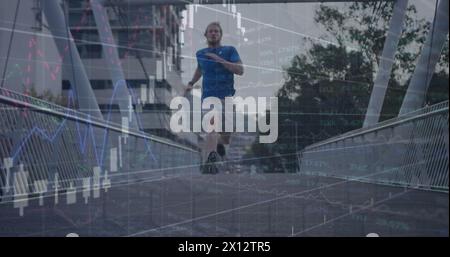 Image de graphiques avec des chiffres changeants et le marché boursier sur un homme caucasien courant à l'extérieur Banque D'Images