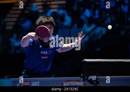 Macao, Chine. 15 avril 2024. Harimoto Tomokazu, du Japon, fait son retour lors du match en simple masculin contre André Gaccini, de Croatie, au WTT Champions Macao 2024 au Galaxy Macao à Macao, en Chine, le 15 avril 2024. Crédit : Cheong Kam Ka/Xinhua/Alamy Live News Banque D'Images