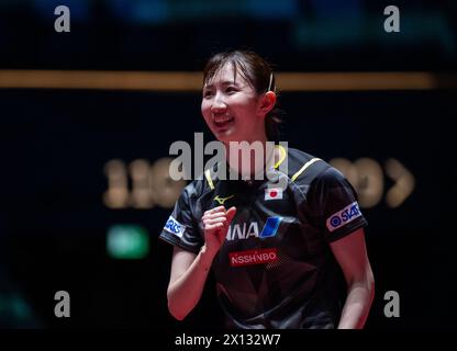 Macao, Chine. 15 avril 2024. Hayata Hina, japonaise, réagit lors du match de simple féminin contre Sabine Winter, allemande, au WTT Champions Macao 2024 au Galaxy Macao à Macao, en Chine, le 15 avril 2024. Crédit : Cheong Kam Ka/Xinhua/Alamy Live News Banque D'Images