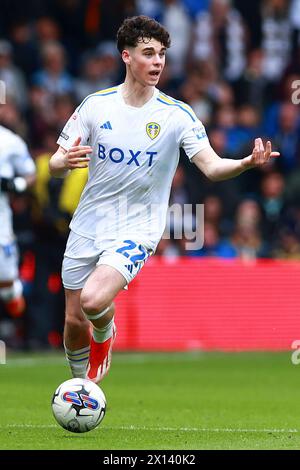 Leeds, Royaume-Uni. 13 avril 2024. Archie Gray de Leeds United lors du Leeds United FC v Blackburn Rovers FC SKY Bet EFL Championship match à Elland Road, Leeds, Angleterre, Royaume-Uni le 13 avril 2024 Credit : Every second Media/Alamy Live News Banque D'Images