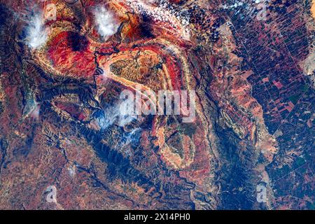 Caractéristiques du terrain au Maroc. Amélioration numérique d'une image par la NASA Banque D'Images