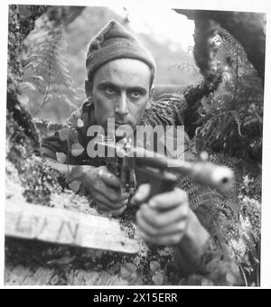 LES SOLDATS DE COMMANDO FRANÇAIS S'ENTRAÎNENT DANS Un DÉPÔT DE COMMANDO - études rapprochées des types de Commandos français libres de l'armée britannique Banque D'Images