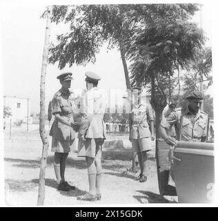 LE MARÉCHAL ALEXANDER POURSUIT SA TOURNÉE EN GRÈCE - rencontre le brigadier C.R.H. Kirwan British Army Banque D'Images