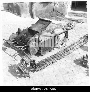 CINQUIÈME ARMÉE : TÊTE DE PONT ANZIO - vue arrière de trois quarts, avec un morceau de voie situé le long de l'armée britannique Banque D'Images