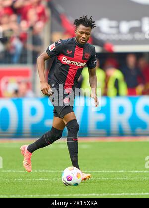 Leverkusen, Allemagne. 13 avril 2024. Edmond TAPSOBA, Lev 12 dans le match BAYER 04 LEVERKUSEN - SV WERDER BRÊME 5-0 le 14 avril 2024 à Leverkusen, Allemagne. Saison 2023/2024, 1.Bundesliga, Journée 29, 29.Spieltag crédit : Peter Schatz/Alamy Live News Banque D'Images