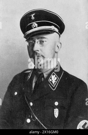 Portrait officiel de Heinrich Himmler (1900-1945), un haut fonctionnaire nazi. Le négatif photographique documente l'individu. Banque D'Images