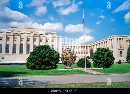 Palais des Nations, Palais des Nations avec le globe Wilson, construit en 1929-1938, depuis 1966 siège européen des Nations Unies, Genève, Switz Banque D'Images