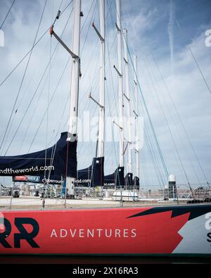 Bateaux d'entraînement pour la Clipper Round the World Yacht Race amarrés à Gosport, Portsmouth, Royaume-Uni Banque D'Images