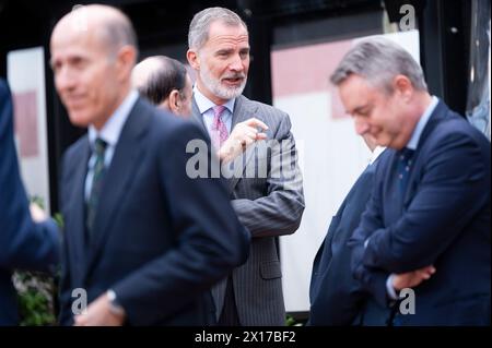 Madrid, Espagne. 15 avril 2024. Le roi d'Espagne Felipe VI (C) vu lors du jour d'inauguration de la 4ème édition de Wake Up, Spain!, un Forum économique organisé par le journal El Espanol à la Casa de America à Madrid. Crédit : SOPA images Limited/Alamy Live News Banque D'Images