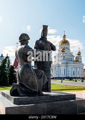 Saransk, Russie - 04 juin 2023 : Monument à mère Mordovia. À la mémoire des soldats de Mordovie qui ont donné leur vie pour leur mère patrie pendant t Banque D'Images