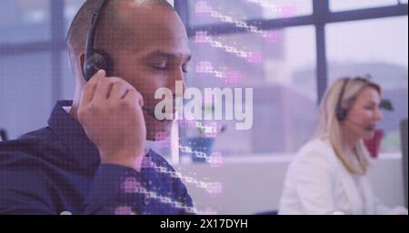 Image du brin adn sur divers hommes d'affaires Banque D'Images