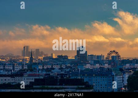 Gratte-ciel à Wienerberg et City Tower Vienna, grande roue à Prater Vienna 00. Aperçu Wien Autriche Banque D'Images