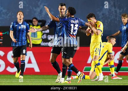 Bergame, Italie. 13 avril 2024. Gianluca Scamacca d'Atalanta célèbre après avoir marqué 1-0 points lors du match de football Serie A entre Atalanta et Hellas Vérone au stade Gewiss, dans le nord de l'Italie - lundi 15 avril 2024. Sport - Soccer . (Photo de Spada/LaPresse) crédit : LaPresse/Alamy Live News Banque D'Images