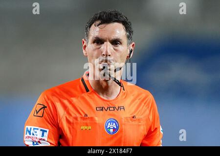 Bergame, Italie. 15 avril 2024. Luca Sacchi arbitre lors du match de football Serie A entre Atalanta et Hellas Vérone au stade Gewiss, dans le nord de l'Italie - lundi 15 avril 2024. Sport - Soccer . (Photo de Spada/LaPresse) crédit : LaPresse/Alamy Live News Banque D'Images