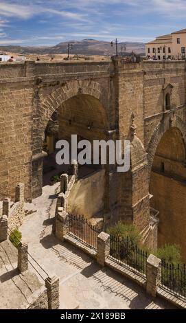 Le nouveau pont de Puente Nuevo sur la gorge El Tajo, Ronda, Andalousie, Espagne Banque D'Images