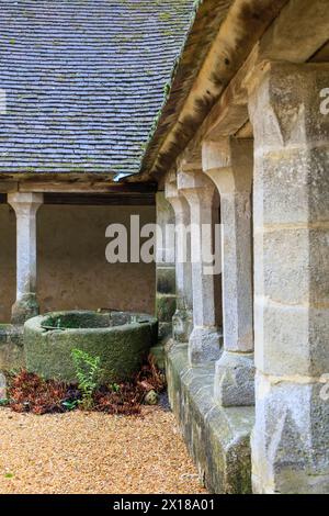 Cloître, monastère de l'ancien couvent Saint-François-et-Sainte-Claire, Mortagne-au-Perche, département de l'Orne, région Normandie, France Banque D'Images