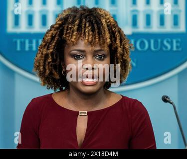 Washington, États-Unis. 15 avril 2024. Karine Jean-Pierre, attachée de presse de la Maison Blanche, s'exprimant lors d'un point de presse dans la salle de presse de la Maison Blanche à Washington, DC. (Photo de Michael Brochstein/Sipa USA) crédit : Sipa USA/Alamy Live News Banque D'Images